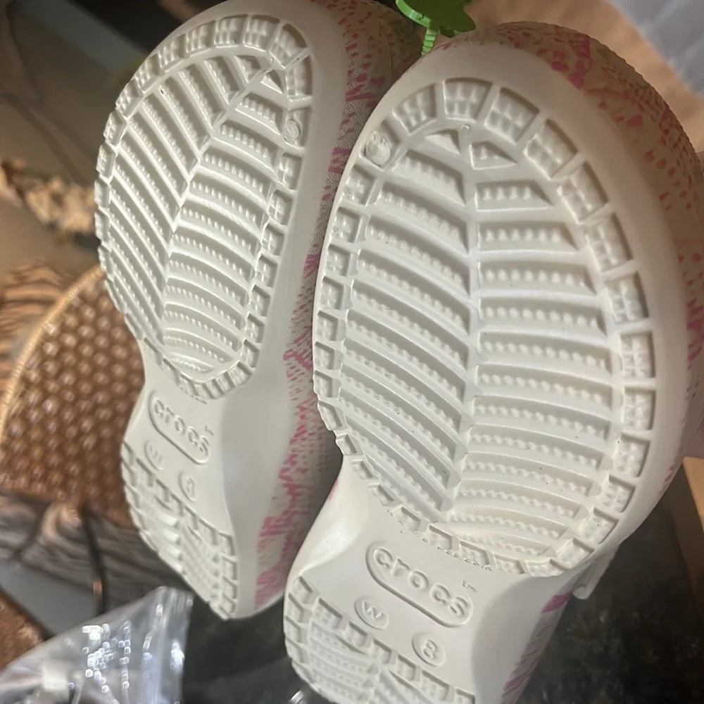 Pink - Picture 2 of 3